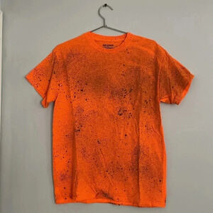 Gildan Men’s vibrant safety orange M splatter paint T-Shirt